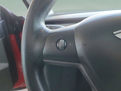 Used 2020 Tesla Model 3 Standard Range Plus image 11