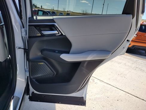 New 2026 Mitsubishi Outlander SE AWD/4WD image 33