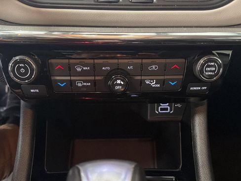 Used 2022 Jeep Compass Limited w/ Sun and Sound Group image 24