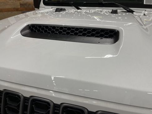 New 2026 Jeep Gladiator Mojave image 11