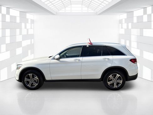 Used 2021 Mercedes-Benz GLC 300 w/ Premium Package image 4