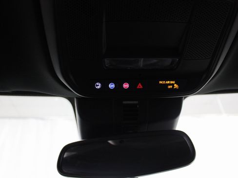 Used 2025 Buick Enclave Sport Touring image 38