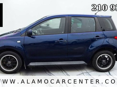 Used 2005 Scion xA FWD image 2