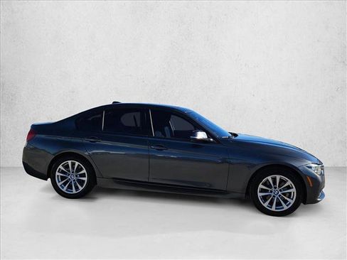 Used 2018 BMW 320i Sedan image 4