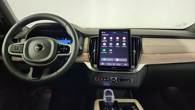 New 2026 Volvo XC90 T8 Plus w/ Protection Package AWD/4WD image 26