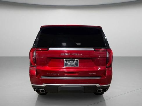 Used 2025 GMC Yukon XL Denali w/ Sun & Power Step Package image 4