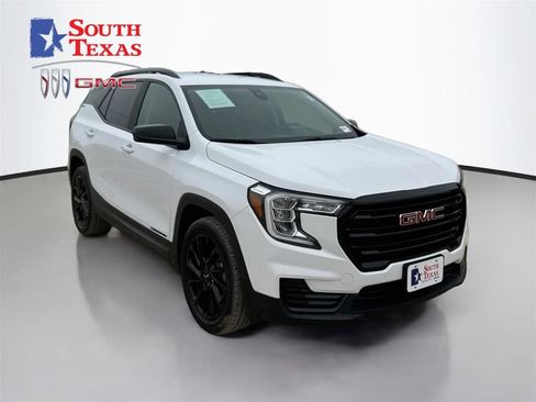 Used 2024 GMC Terrain SLE w/ Driver Convenience Package FWD image 1