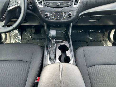 Used 2024 Chevrolet Malibu LT w/ Midnight Edition image 12