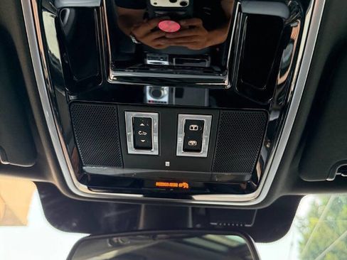 Used 2015 Land Rover Range Rover Supercharged image 17