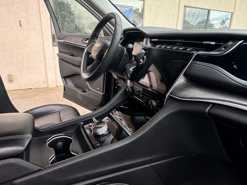 Used 2024 Jeep Grand Cherokee Limited 4xe AWD/4WD image 21