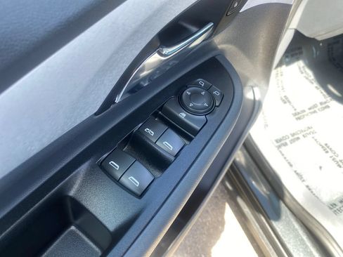 Used 2020 Chevrolet Bolt LT FWD image 11