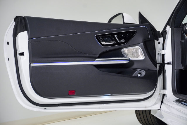 Used 2024 Mercedes-Benz CLE 300 4MATIC Coupe image 33