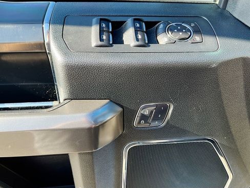 Used 2018 Ford F150 Lariat w/ Equipment Group 502A Luxury image 18