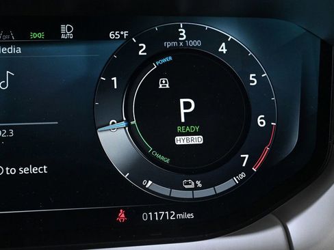 Used 2025 Land Rover Range Rover Sport Dynamic SE image 11