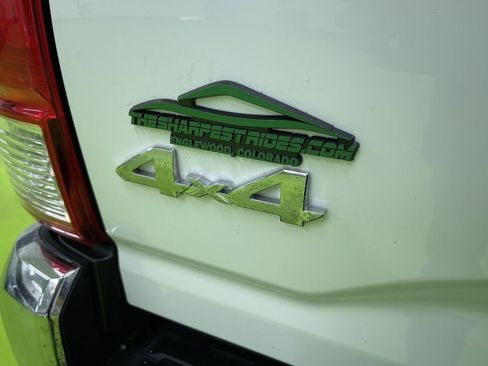 Used 2017 Toyota Tacoma SR5 w/ Tow Package image 12