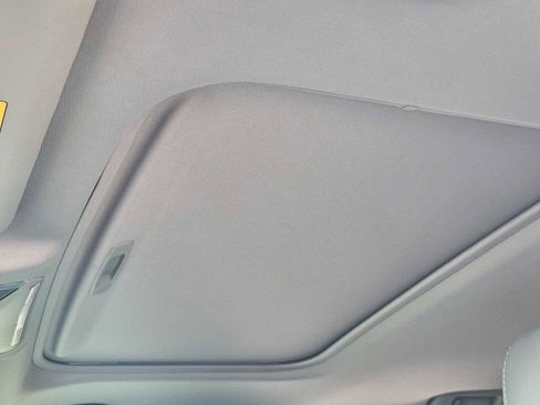 Used 2019 Toyota RAV4 Limited image 25