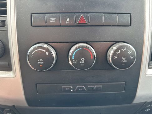 Used 2012 RAM 1500 Classic SLT image 26