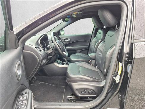 Used 2021 Jeep Compass Latitude w/ Sun and Sound Group AWD/4WD image 16