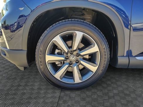Used 2024 Honda Pilot Touring image 13