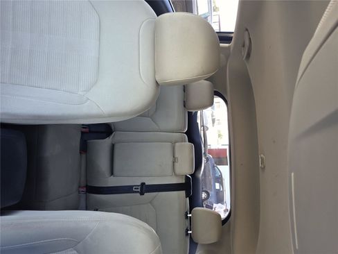 Used 2015 Ford Edge SEL FWD image 19