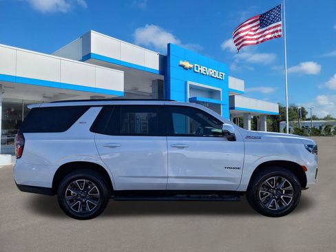 Used 2021 Chevrolet Tahoe Z71 w/ Z71 Signature Package image 3