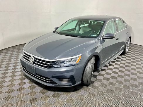 Used 2017 Volkswagen Passat 1.8T R-Line FWD image 8