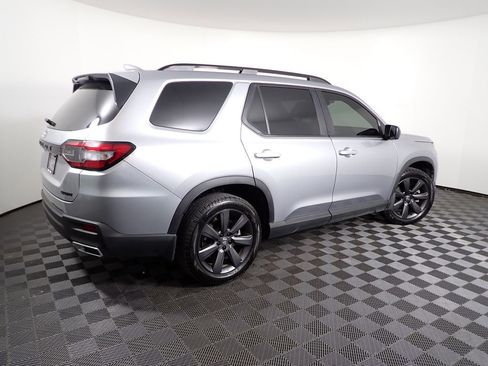 Used 2025 Honda Pilot Sport image 18
