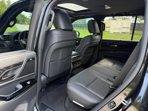 New 2026 Lexus LX 700h Luxury AWD/4WD image 22