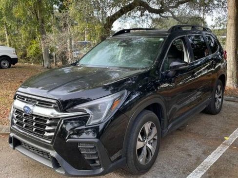 Used 2023 Subaru Ascent Premium w/ Convenience Package image 2