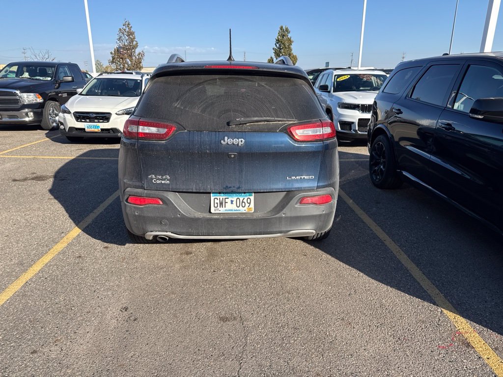 Used 2018 Jeep Cherokee Limited AWD/4WD image 5