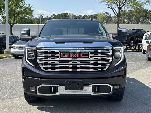 Certified 2025 GMC Sierra 1500 Denali w/ Denali Reserve Package image 3
