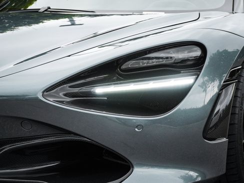 Used 2018 McLaren 720S Luxury RWD image 8