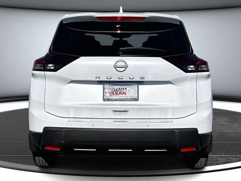 New 2026 Nissan Rogue SV image 4
