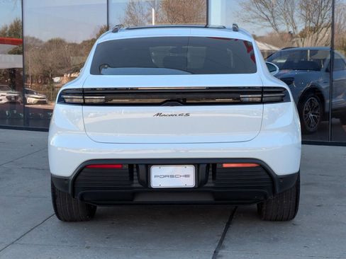 New 2026 Porsche Macan 4S Electric AWD/4WD image 10