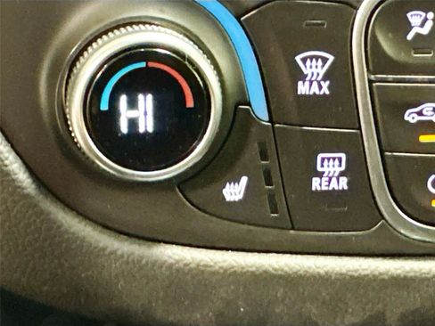 Used 2024 Chevrolet Equinox LT image 19