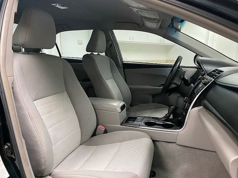 Used 2015 Toyota Camry LE image 16