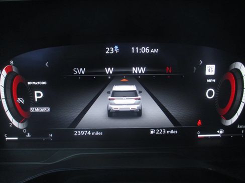 Used 2024 Nissan Pathfinder Platinum w/ Cargo Package image 19