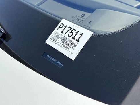 Used 2023 BMW iX xDrive50 w/ Sport Package AWD/4WD image 33