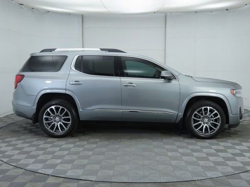 Used 2023 GMC Acadia Denali w/ Denali Technology Package image 4