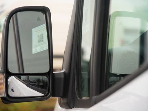 Used 2025 Mercedes-Benz Sprinter 2500 image 20