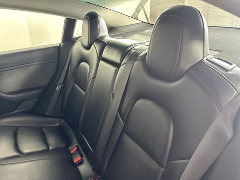 Used 2022 Tesla Model 3 Standard Range RWD image 22