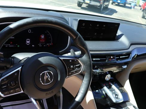 Used 2023 Acura MDX SH-AWD w/ Advance Package image 29