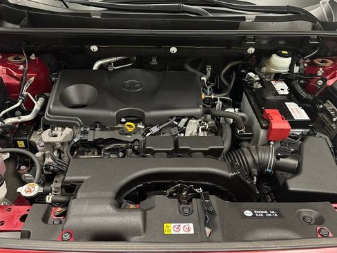 Certified 2021 Toyota RAV4 LE AWD/4WD image 11