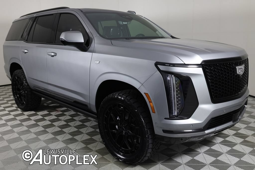 Used 2026 Cadillac Escalade Platinum Sport w/ LPO, ONYX Package AWD/4WD image 3
