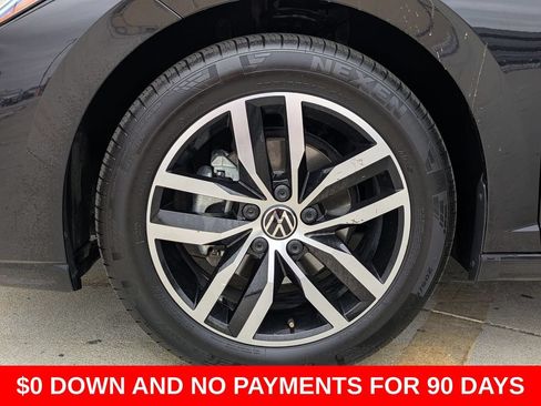 Used 2025 Volkswagen Jetta SE FWD image 31