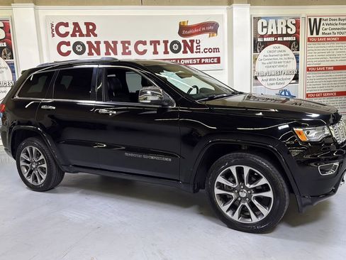 Used 2018 Jeep Grand Cherokee Overland w/ Trailer Tow Group IV RWD image 11