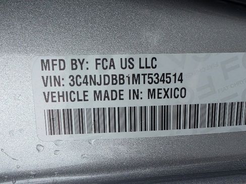 Used 2021 Jeep Compass Latitude image 35