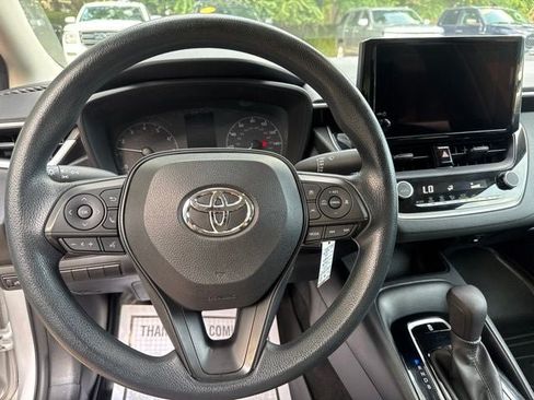 Used 2023 Toyota Corolla LE FWD image 10