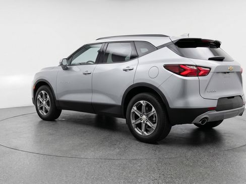 Used 2025 Chevrolet Blazer LT FWD image 6