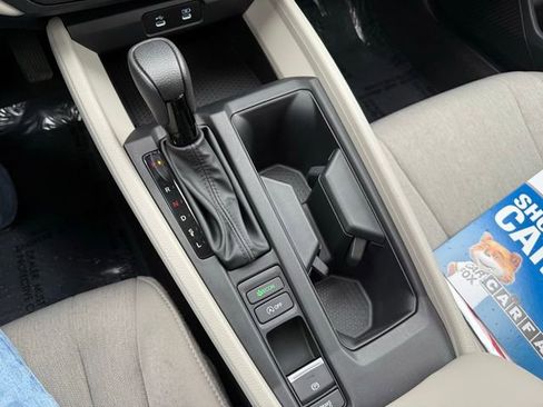 Used 2025 Honda Accord SE image 29